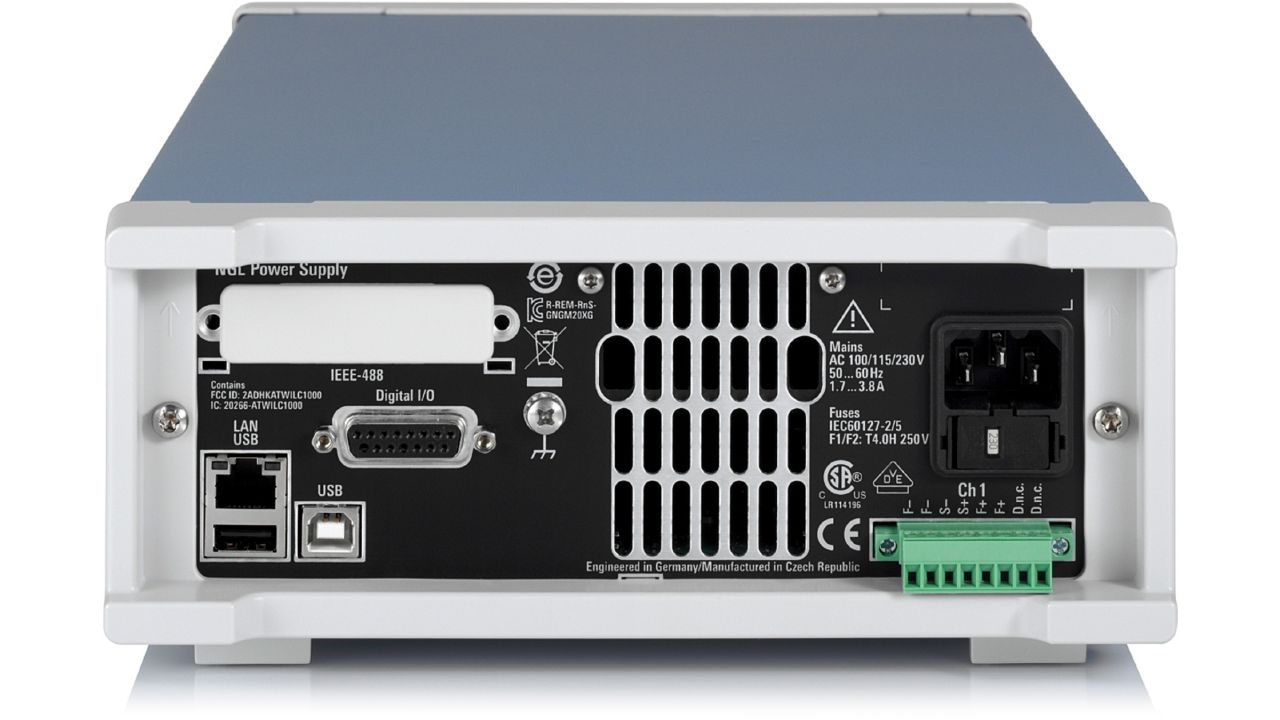 R&S®NGL200 系列 雙象限線性直流電源供應器（可吸收電流，最高 120 W） 角度 4